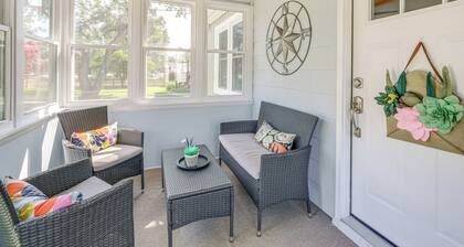 < 1 Mi to Colonial Beach: Coastal Gem w/ 2 Porches