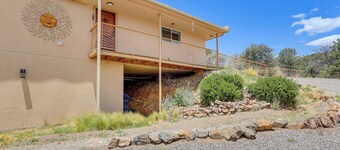 Panoramic Vistas & Pergola: Silver City Escape!