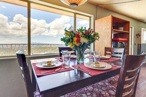 Panoramic Vistas & Pergola: Silver City Escape!