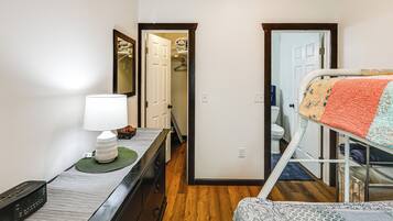 Apartment (1 Bedroom) | Interior