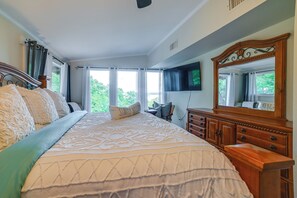 Casa (Multiple Bedrooms) | Interior