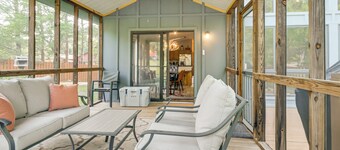 Pool Access: Peaceful Cabin in The Woods Resort!