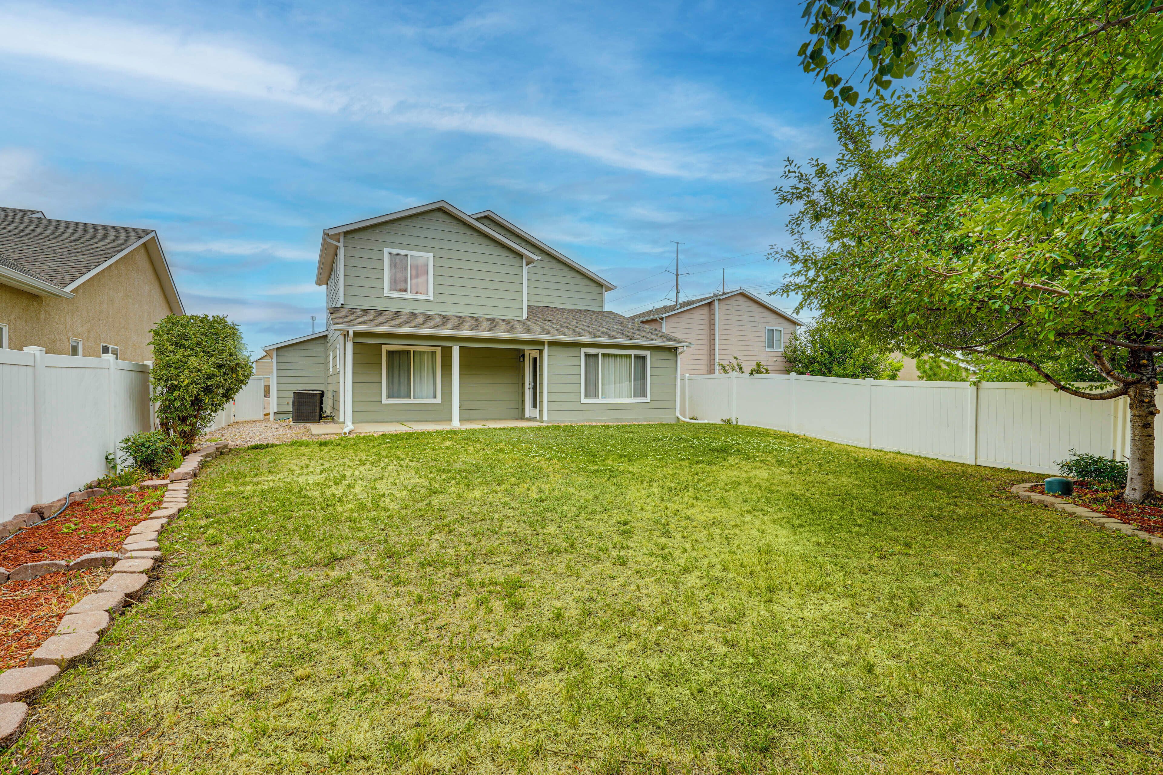 House (3 Bedrooms) | Front of property