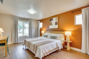 House (3 Bedrooms) | Interior
