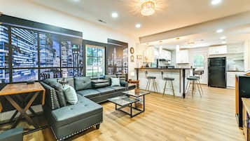House (2 Bedrooms) | Interior