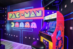 شقة (3 Bedrooms) | واجهة المنشأة