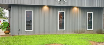 Shared Outdoor Space: Quaint Studio in Fredonia