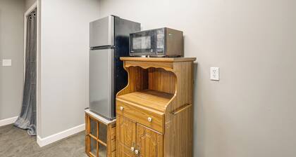 Shared Outdoor Space: Quaint Studio in Fredonia