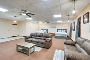 Apartment (0 Bedroom) | Interior