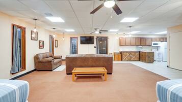 Apartment (0 Bedroom) | Interior