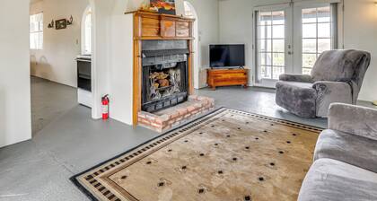 'abigail's Ranch' - Pet-friendly Dolan Springs Gem