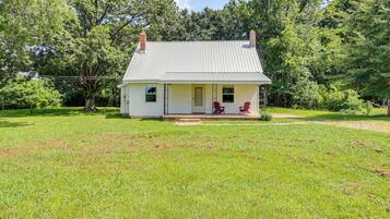 House (2 Bedrooms) | Front of property
