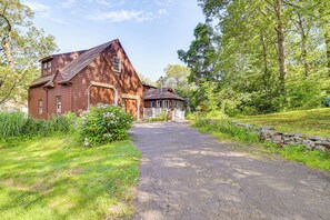 House (4 Bedrooms) | Interior - Family Getaway in Bristol Near Trails & Parks! (Bristol)