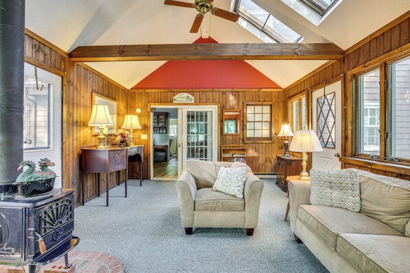 House (4 Bedrooms) | Interior - Family Getaway in Bristol Near Trails & Parks! (Bristol)