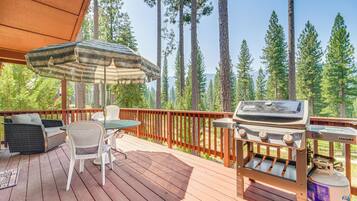 Apartment (3 Bedrooms) | Front of property