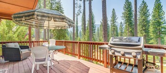 Golf & Mountain Views - Retreat in Clio