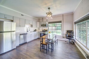 Interior - 7 Mi to Dtwn Tulsa: Dog-friendly Home w/ Yard (Tulsa)
