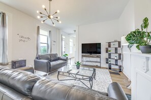 Rumah (3 Bedrooms) | Bagian depan properti