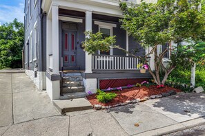 House (3 Bedrooms) | Interior - Game Days, Grubs & More: Updated Cincinnati Home! (Cincinnati)