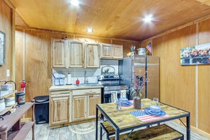 Apartment (0 Bedroom) | Bahagian dalam