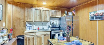 Hunt, Fish & Explore: Tranquil Hideaway in Folsom!