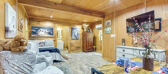 Hunt, Fish & Explore: Tranquil Hideaway in Folsom!