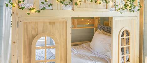 Cottage (2 Bedrooms) | Interior