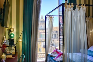 In-room safe, desk, laptop workspace, blackout drapes