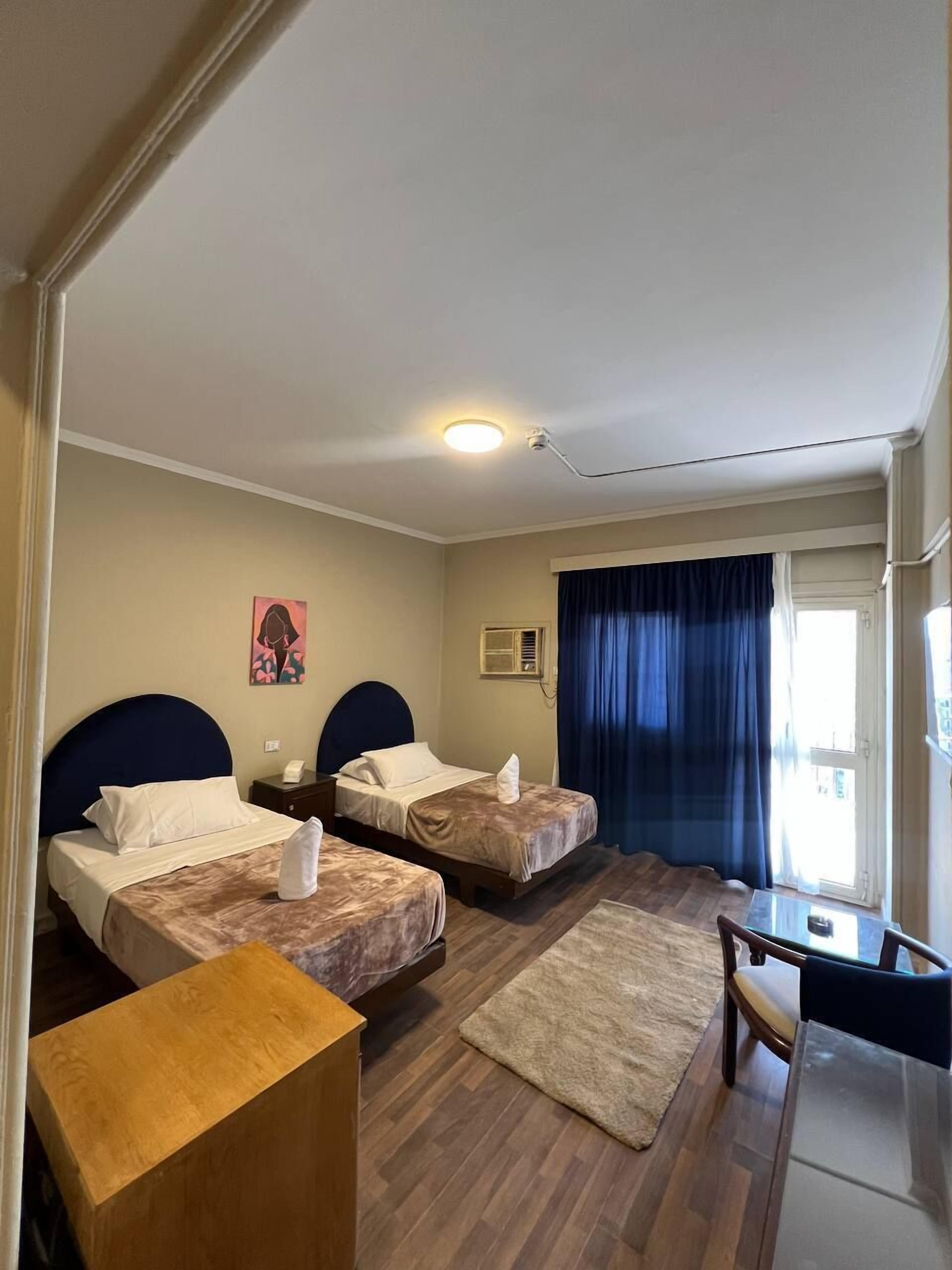 Photo - Houres Hotel