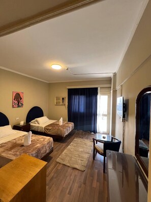Basic Double or Twin Room, Balcony, City View | Langsir/tirai gelap terus, Wi-fi percuma 
