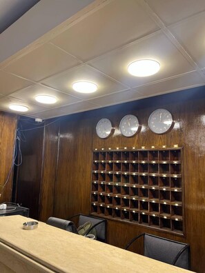 Mostrador de check-in y check-out