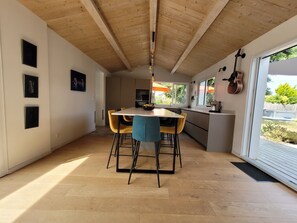Dining - Villa Spa and filtness (Rivedoux-Plage)