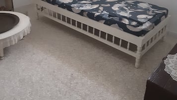 4 soverom, strykejern/-brett, internettilgang og sengetøy