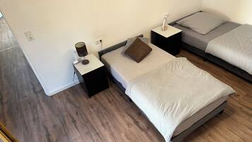 2 Schlafzimmer, Internetzugang, Bettwäsche