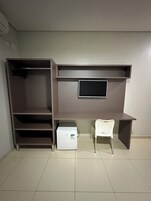 双床房 | 办公桌、笔记本电脑工作区、免费 WiFi