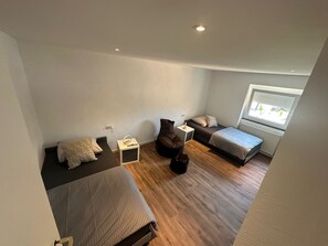 2 habitaciones, acceso a internet y ropa de cama 