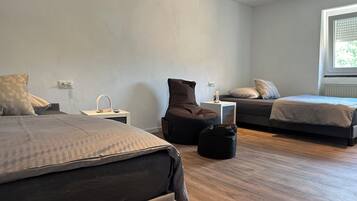 2 Schlafzimmer, Internetzugang, Bettwäsche