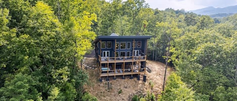 House, 3 Bedrooms | Exterior