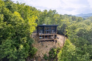 House, 3 Bedrooms | Exterior