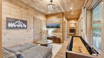 Casa, 3 habitaciones | Sala de juegos