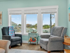 Maison, 3 chambres | Coin séjour | TV connectée