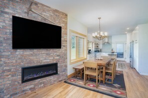 Condo, 2 Bedrooms | Dining - Sundance Condos 202 2 Bedroom Condo (Telluride)