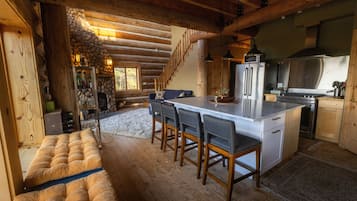 Cabin, 3 Bedrooms | Living area | Smart TV