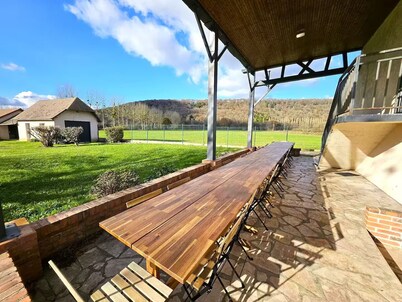 House - swimming pool and 30 activities