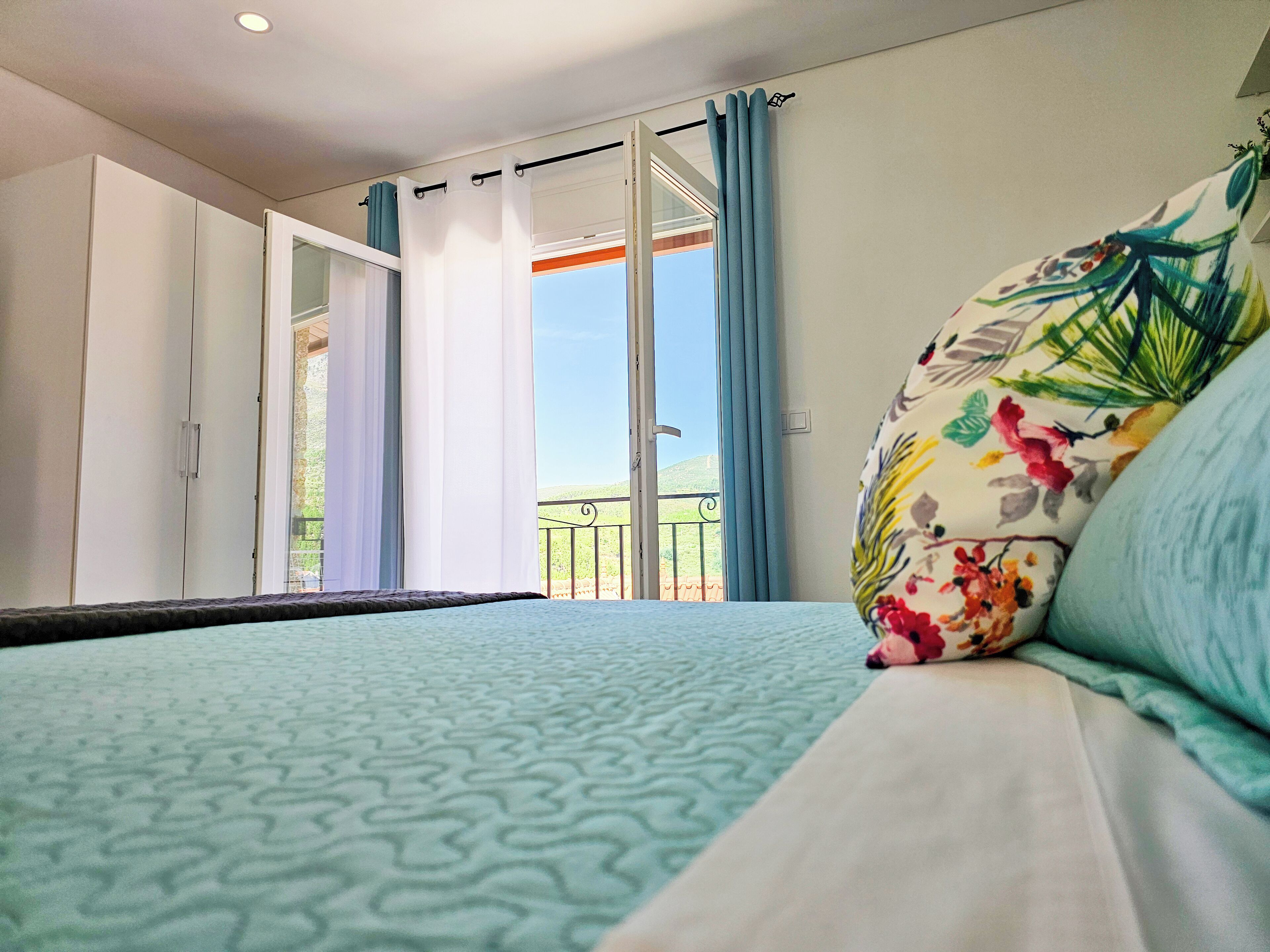 3 bedrooms, WiFi, bed sheets