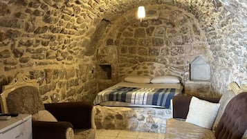 Classic Room, City View | Blackout drapes, soundproofing, iron/ironing board, free WiFi