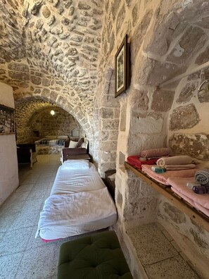 Classic Room, City View | Blackout curtains, soundproofing, iron/ironing board, free WiFi