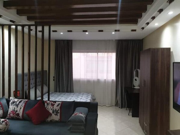 1 bedroom, desk, iron/ironing board, free WiFi - Superb studio at the ocean (Rabat)
