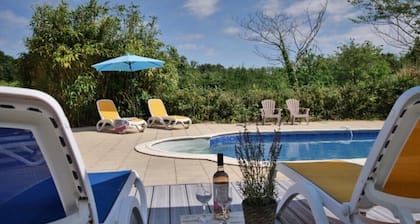 Beautiful Spacious
Family friendly Gite with Pool and games room. Pets welcome