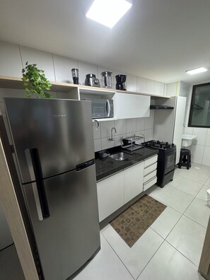 Microondas, horno y parrilla de estufa 